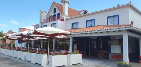 Property building, Restaurant/places to eat