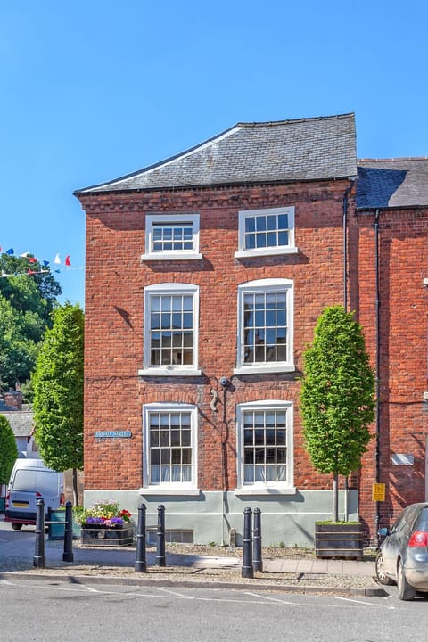 Colomendy House in Wales