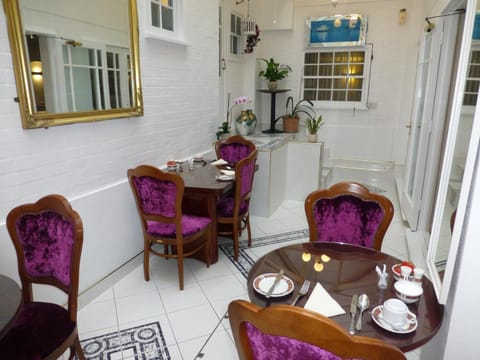 Restaurant/places to eat, Breakfast