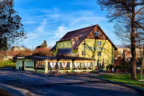 Property building, Day