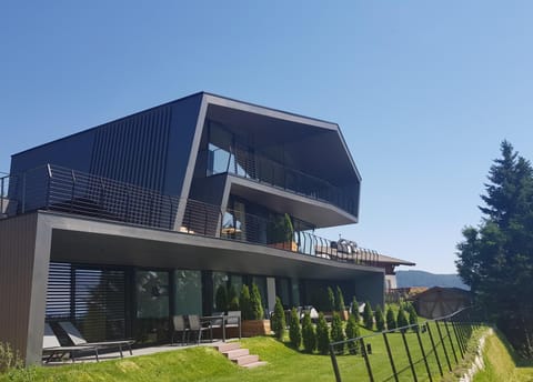 Property building, Balcony/Terrace