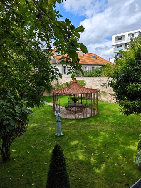 Villa Raspail Bed and Breakfast in Vitry-sur-Seine