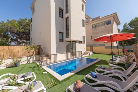 Pool view, Pool view, sunbed