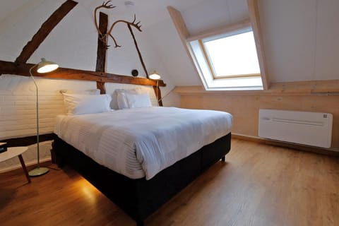 TV and multimedia, Bedroom