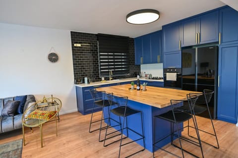 Dining area, Communal kitchen