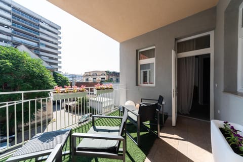 Patio, View (from property/room), Balcony/Terrace, Seating area