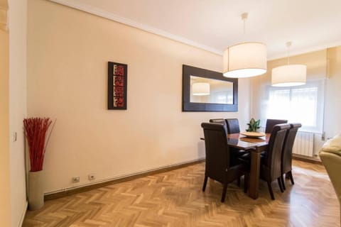 Home & Private Terrace WIFI + AIRCON Apartment in Madrid