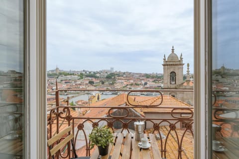 Balcony/Terrace, Kitchen or kitchenette, River view