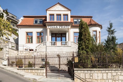 Property building, Facade/entrance