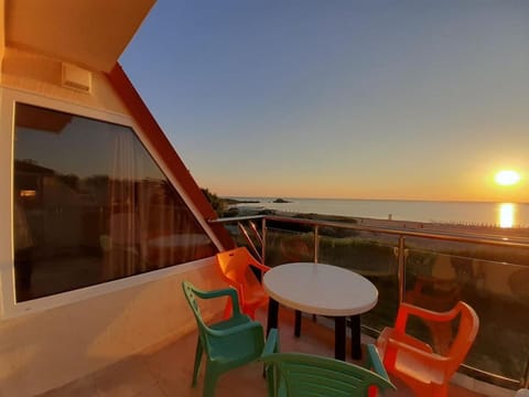 View (from property/room), Balcony/Terrace, Sea view, Sunrise