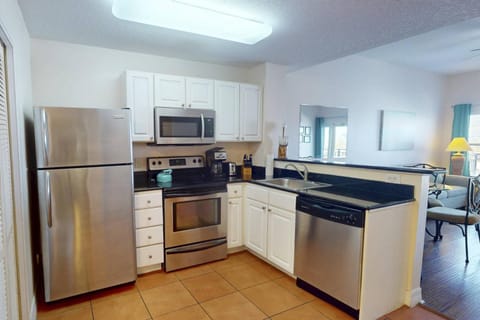 305 - Madeira Bay Resort House in Madeira Beach