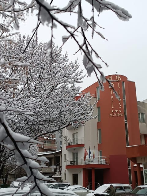 Property building, Off site, Day, Winter, Entertainment, Entertainment