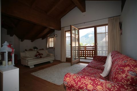 Villetta ai Pini Deluxe Apartment in Canazei