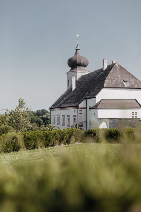 Property building, Day, Landmark view