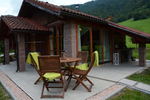 Patio, Facade/entrance
