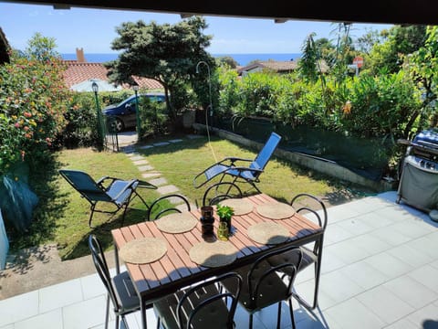 Garden view, Sea view