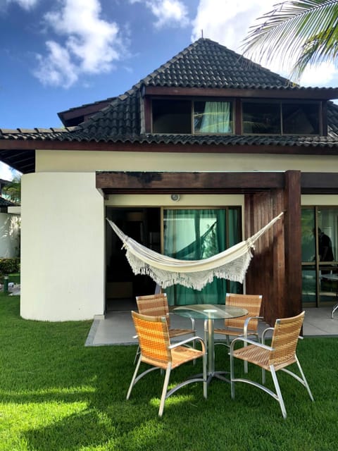 Property building, Garden, Dining area