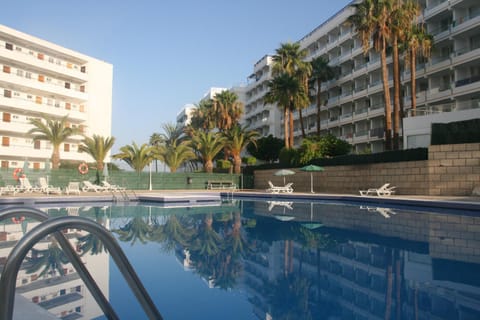 Property building, Pool view, Swimming pool