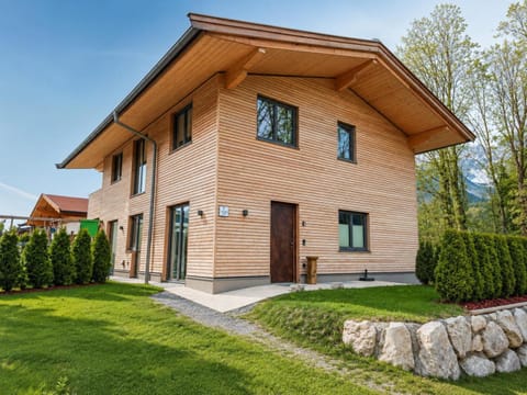 Facade/entrance, Spring, Winter, Summer, Golfcourse, Skiing, Hiking, Cycling, Autumn, Mountain view, Family
