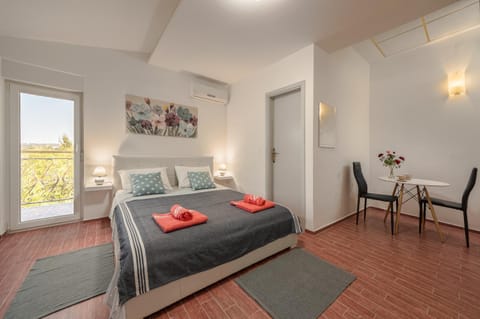 Lavander 3 private room with bathroom and balcony Bed and Breakfast in Pula