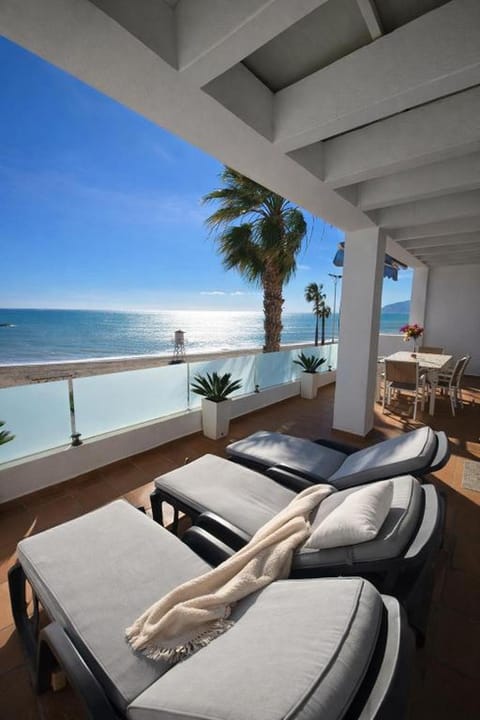 Balcony/Terrace, Sea view, Sea view, sunbed