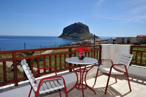 Nearby landmark, Natural landscape, View (from property/room), Balcony/Terrace, Sea view