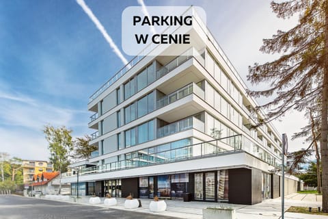 Property building, Day, Street view