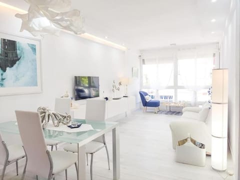 TV and multimedia, Living room, Dining area