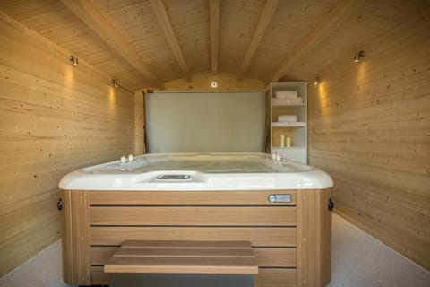 Duck Bay Hotel & Restaurant Hotel in Scotland