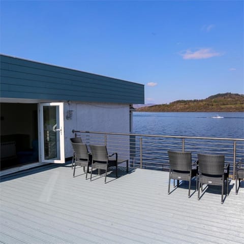 Balcony/Terrace, Lake view