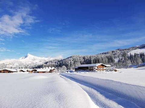 Nearby landmark, Day, Natural landscape, Winter, Mountain view