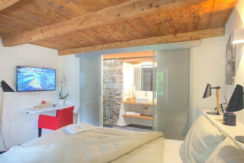 View (from property/room), Balcony/Terrace, Other, Photo of the whole room, Bedroom, Mountain view, River view, wedding