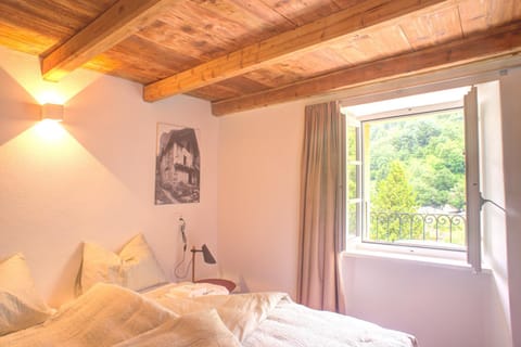 View (from property/room), Other, Photo of the whole room, Bedroom, Mountain view, River view