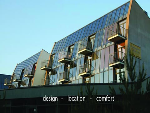 Property building, Facade/entrance