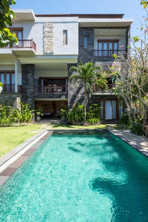 Property building, Facade/entrance, BBQ facilities, Garden, Balcony/Terrace, Garden view, Pool view, Sea view, Swimming pool