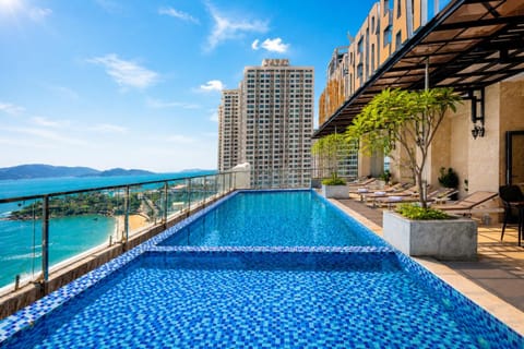 View (from property/room), Logo/Certificate/Sign, City view, Landmark view, Sea view, Street view, Swimming pool