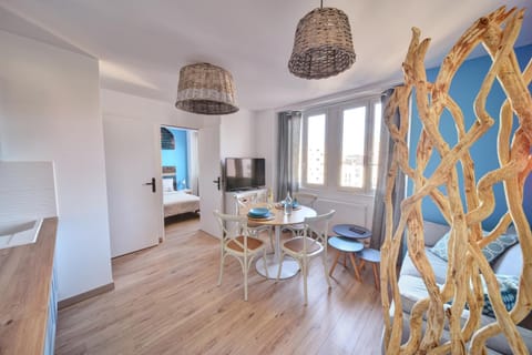 Apparts Seasons - Saint Étienne Centre - Gare Chateaucreux Apartment in Saint-Étienne