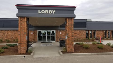 Facade/entrance