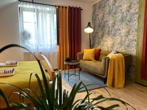 Bed, Living room, Photo of the whole room, Seating area, Bedroom