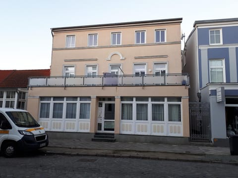 Ferienwohnung preiswert und strandnah Apartment in Mecklenburg-Vorpommern, Germany