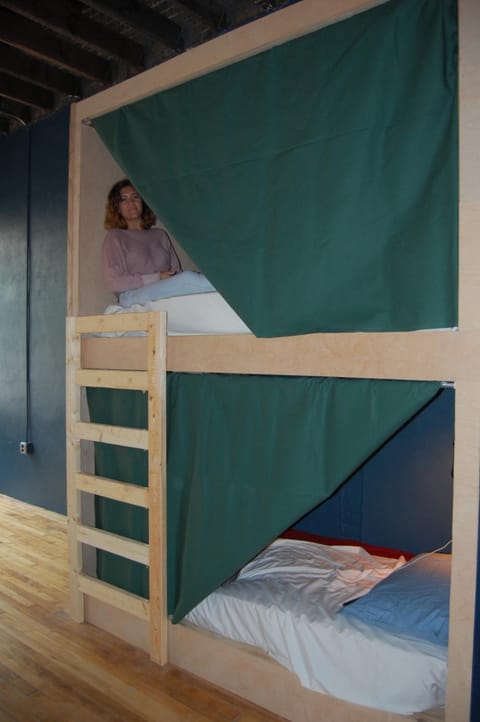 Bed, bunk bed