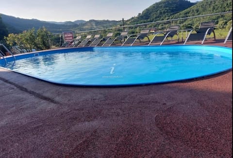 Red House Bed and Breakfast in Serbia