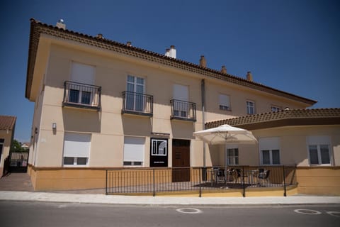 Property building, Restaurant/places to eat, Lounge or bar