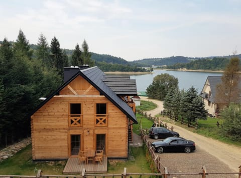 Property building, Neighbourhood, Lake view, Parking