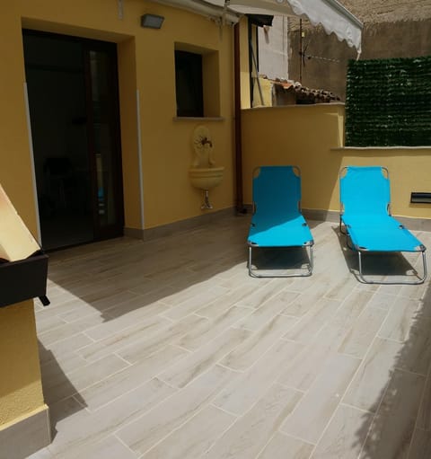 Balcony/Terrace, Decorative detail