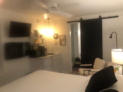 18 Vine Inn & Carriage House Bed and Breakfast in Hammondsport