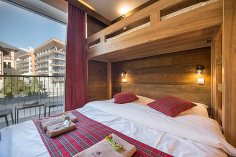 Bed, Photo of the whole room, Bedroom, bunk bed