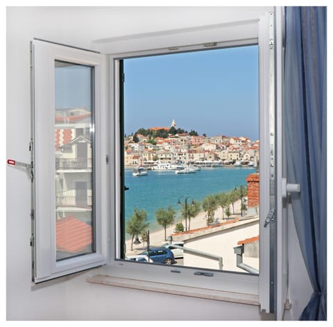 View (from property/room), City view, Sea view