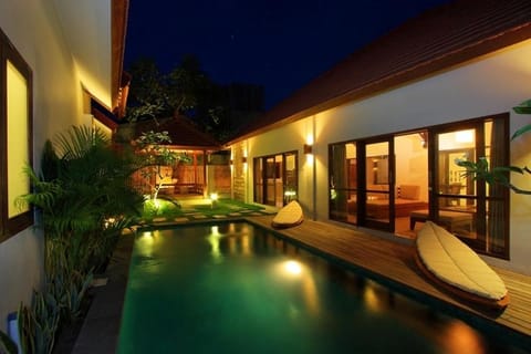 Facade/entrance, Swimming pool, Swimming pool