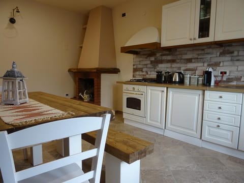 Communal lounge/ TV room, Communal kitchen